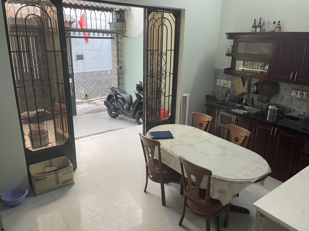 Bángấp nhà 75m Nguyễn Văn Công, 3tầng, Ngang 5m, giá rẻ bất ngờ 7.5 tỷ