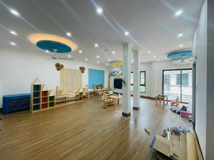 BÁN NHÀ LẠC LONG QUÂN 54M, ÔTÔ TRÁNH, KINH DOANH SẦM UẤT. GIÁ 11.8 TỶ