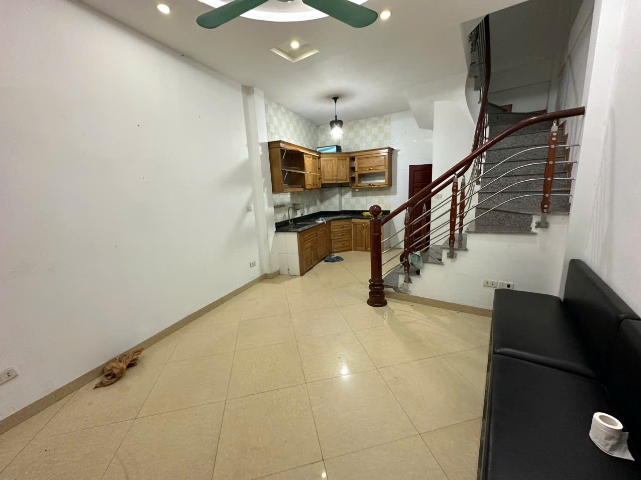 BÁN NHÀ NGỌC THỤY - 5 TẦNG ĐẸP - Ở NGAY - OTO ĐỖ CỔNG