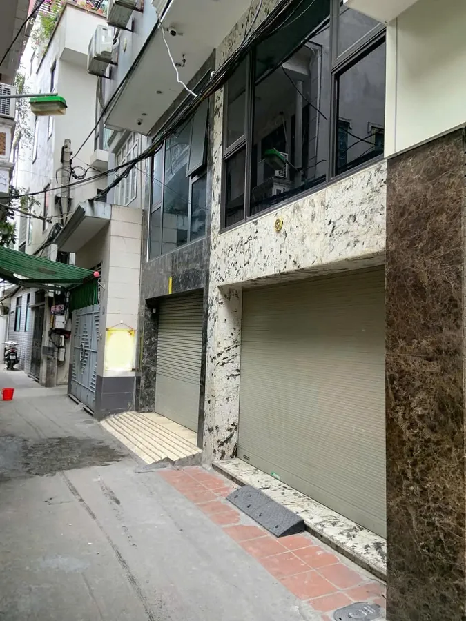 BÁN NHÀ YÊN HÒA CẦU GIẤY -MỘT BƯỚC RA PHỐ-NHÀ DÂN XÂY 5 TẦNG-NỘI THẤT SANG XỊN-NHỈNH 13 TỶ