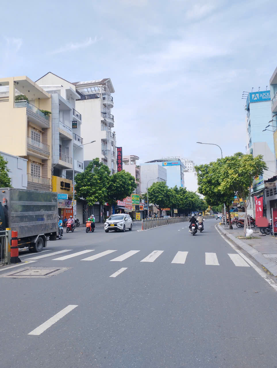 Ngộp Lũy Bán Bích - 4x15m- HXH tránh 4 tầng BTCT - Kinh doanh