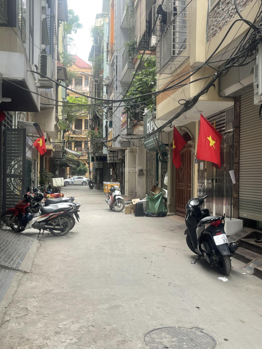 Bán nhà Thái Hà, Đống Đa gần rạp chiếu phim Quốc gia, 2 mặt ngõ ô tô đỗ tận cửa, 62m2, ở yên tĩnh, kd nhiều loại hình, 15.5 tỷ.