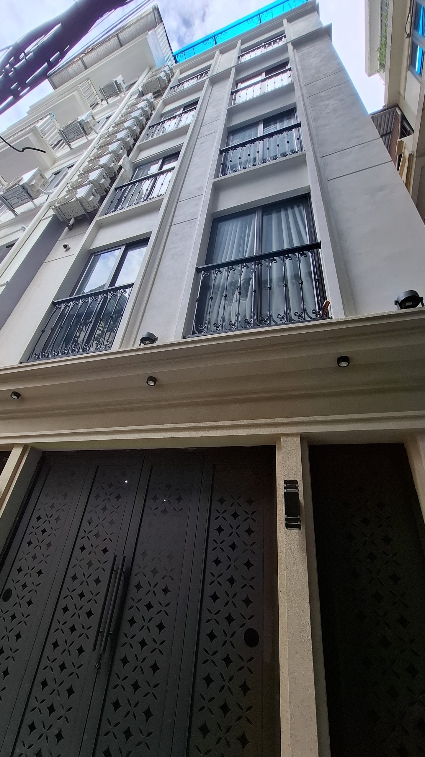 Bán Nhà 5.5 tầng phân lô Trung Yên Yên 45m2 đường ô tô tiện làm vp cty