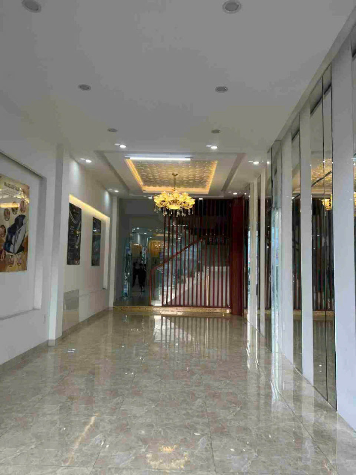 NHÀ MẶT TIỀN KINH DOANH NGUYỄN HỮU THỌ - KHU VỰC TẬP TRUNG NHIỀU CÔNG TY - VĂN PHÒNG