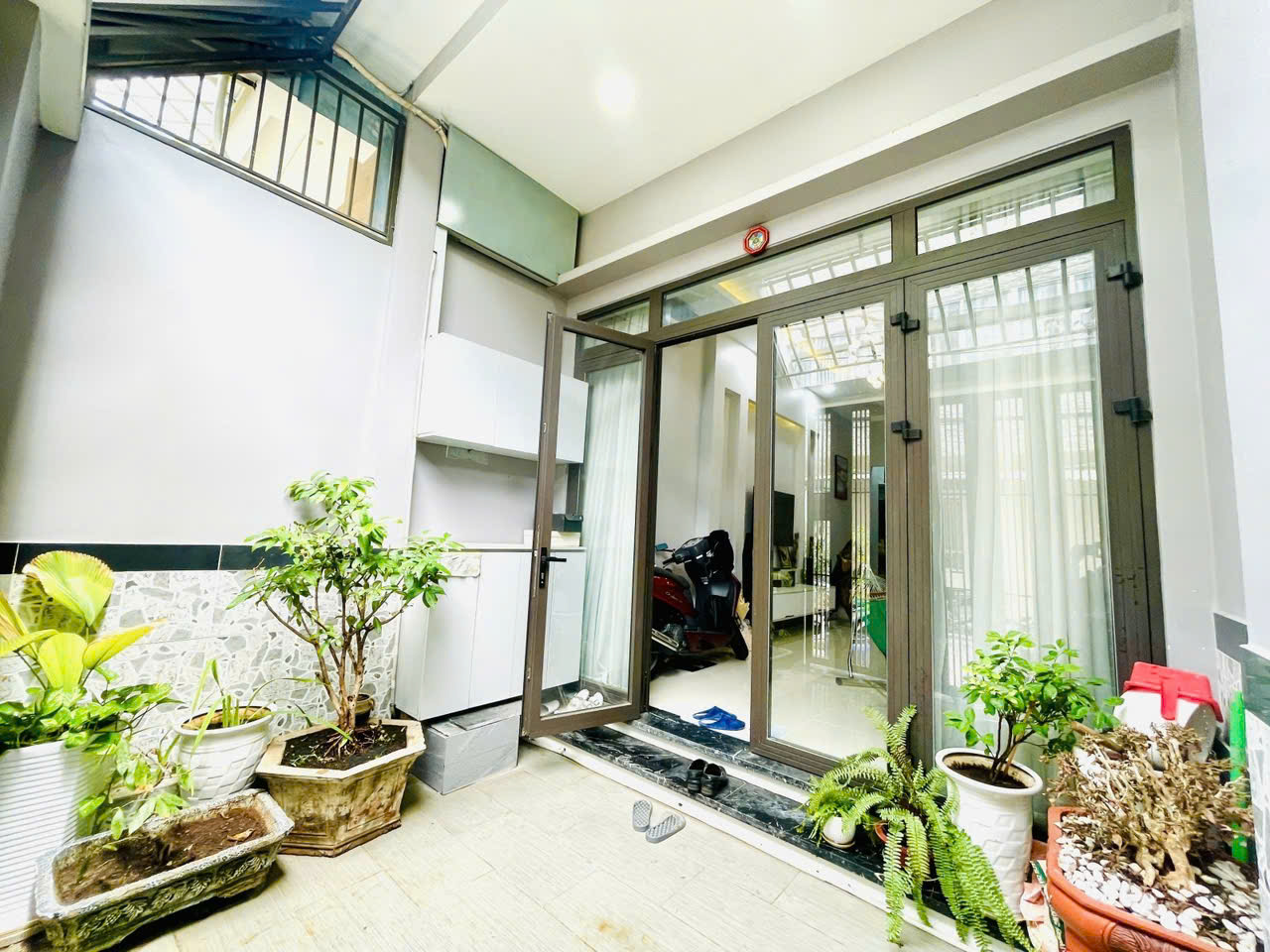 BẾN BÌNH ĐÔNG - HẺM XE HƠI 8M - CÁCH MẶT TIỀN VÀI CĂN - GIÁ CHỈ 6.6 TỶ