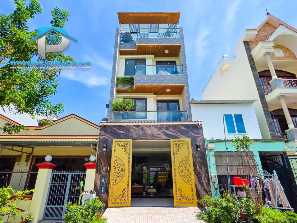 Rẻ hơn thị trường 2 tỷ, đặc biệt nhà có thang máy phong cách hiện đại sang trọng Q7 - Giá 13 tỷ 990
