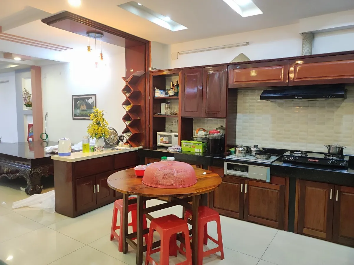 Ô tô ngủ nhà, 120m2 x 4 tầng mới đẹp ở ngay , Nguyễn Xuât Khoát, GIẢM SÂU hẵn 1 tỷ, giá bán chỉ còn 14.8 tỷ