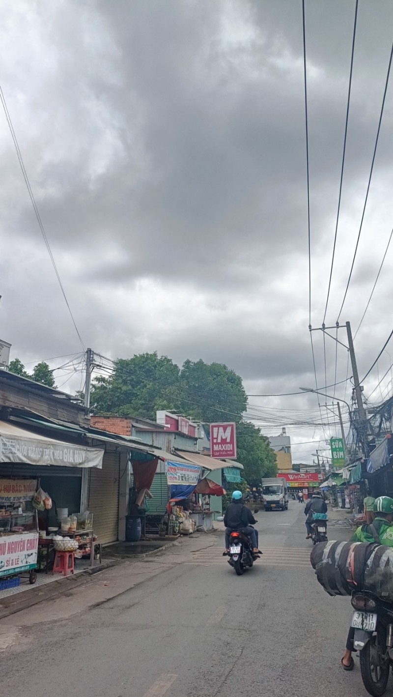 Bán đất Dĩ An,Ngang Khủng 9M, Xây BIỆT THỰ MINI cực kì đẹp,gần Vincom Dĩ An