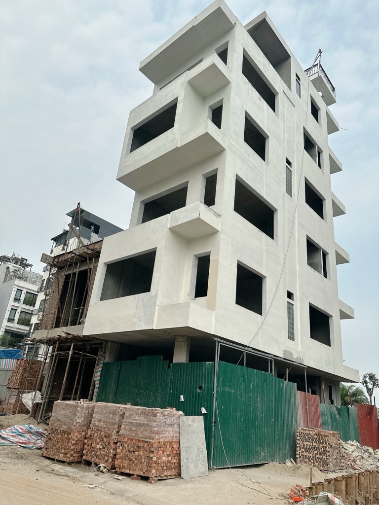 BÁN NHÀ NGỌC THỤY 20 tỷ 60m LÔ GÓC 3 THOÁNG Ô TÔ ĐỖ CỬA,LONG BIÊN