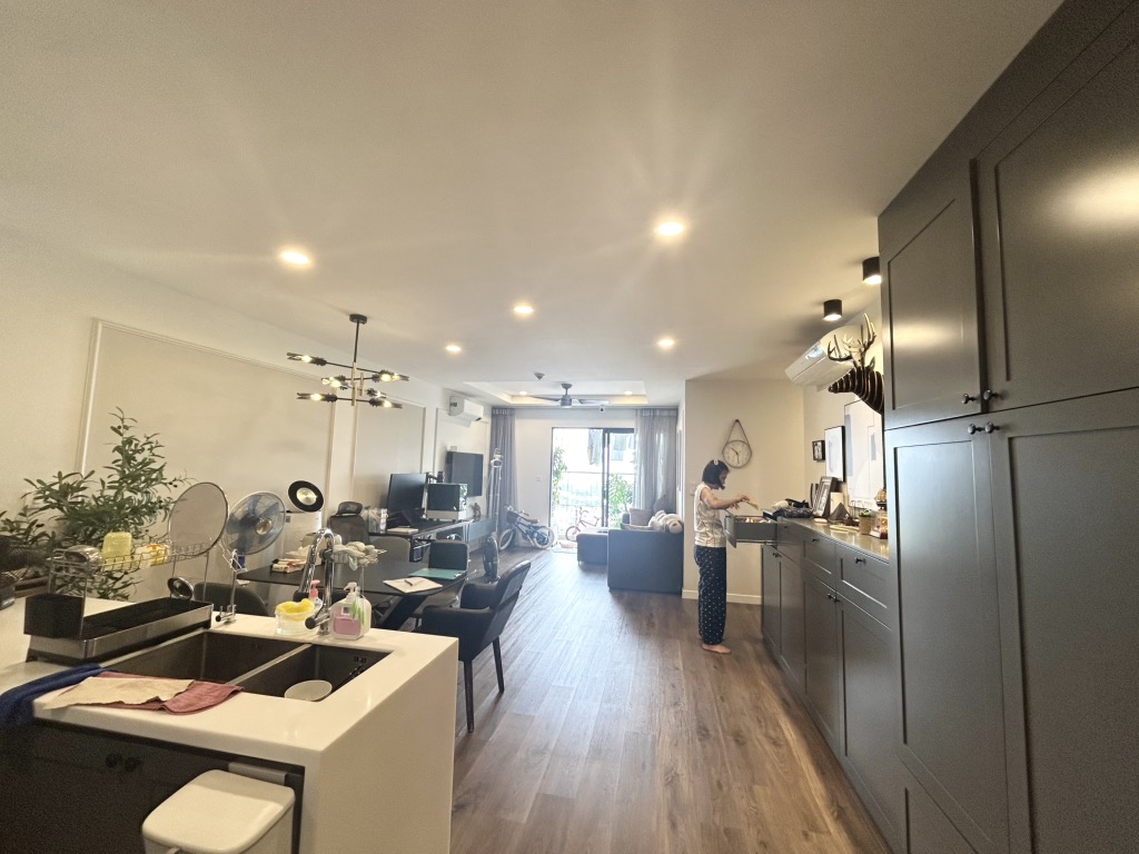 (Tin thật 100%) CH lô góc 81,5m2 x 2PN tại tòa Novo - Dự án Kosmo Tây Hồ - Nội thất xịn 500 triệu