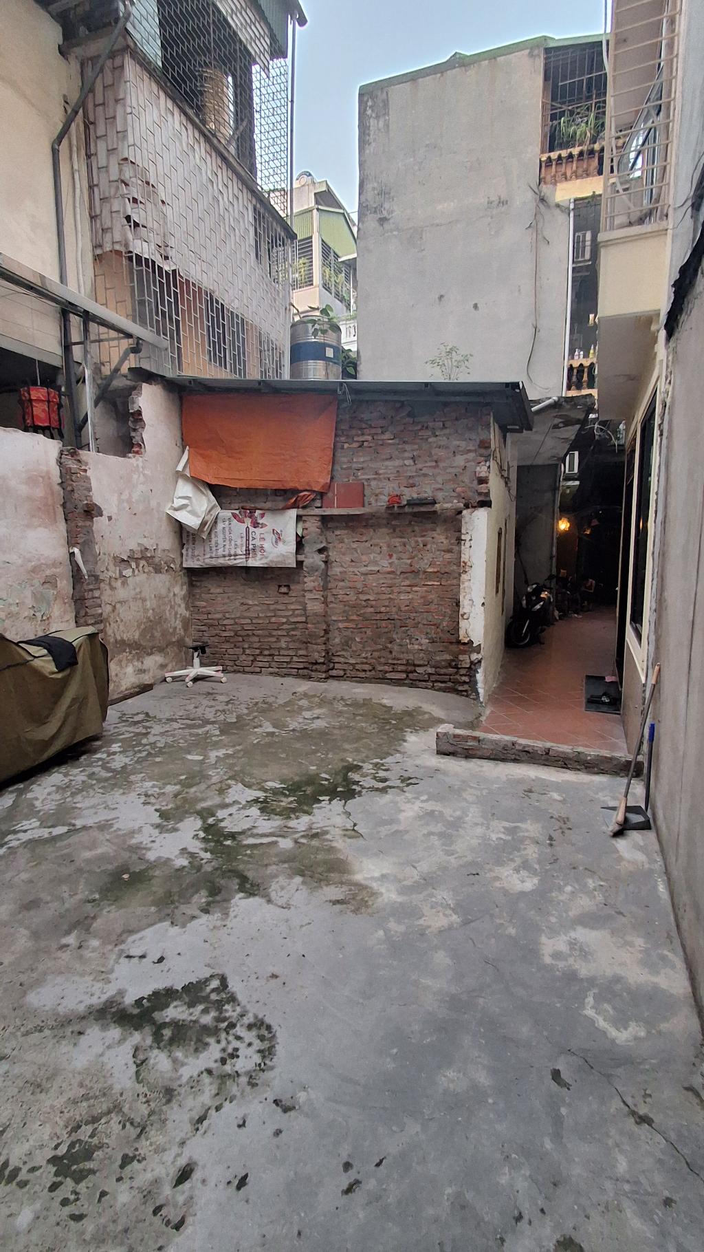 Tôn Đức Thắng 82m chỉ 12,25 tỷ, ngõ nông, thông ra Hồ, khu vực sinh lời cao