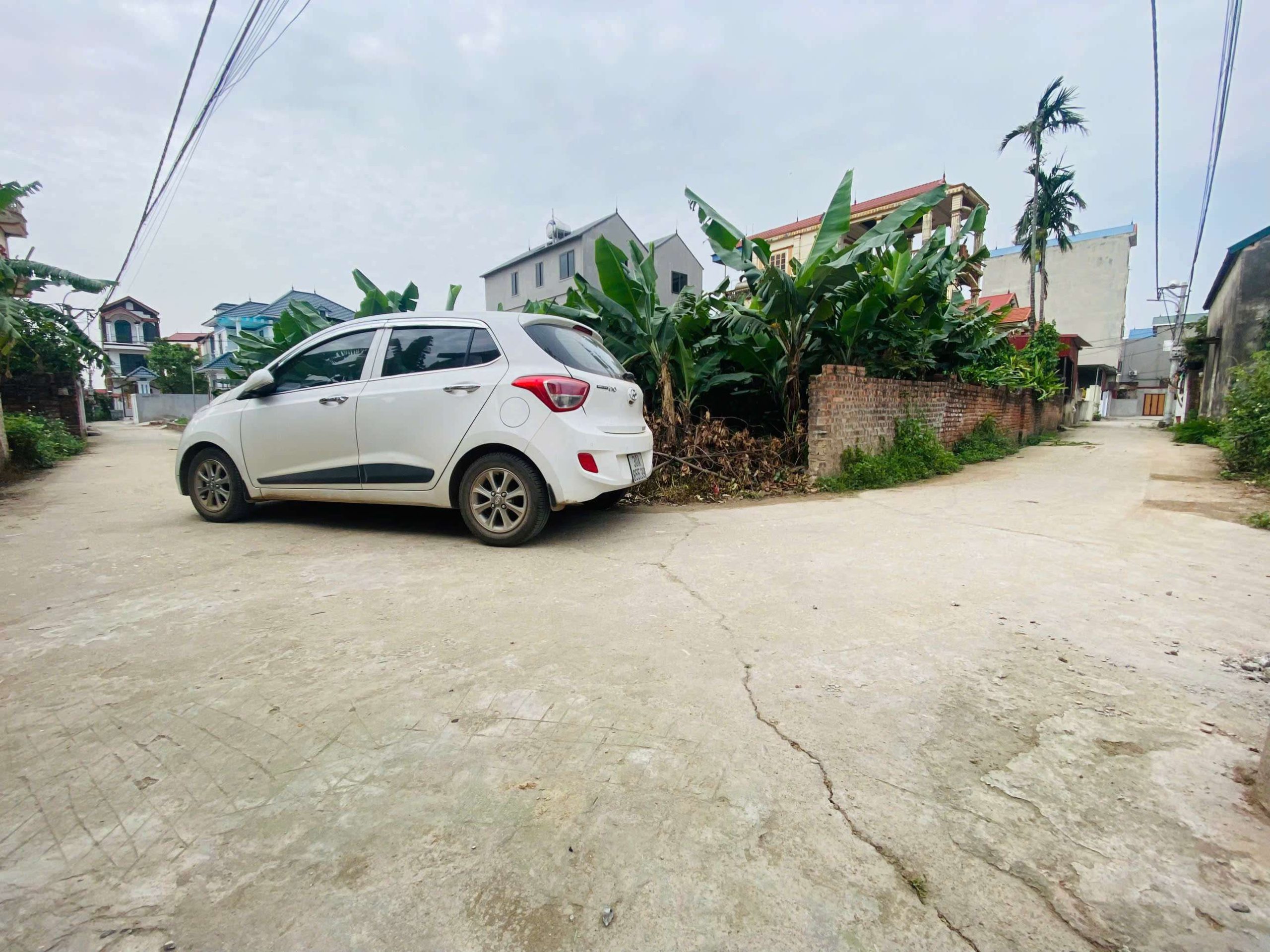 E QUANG CC BÁN 100M FULL TC,MT 4,3M,GIÁ F0 ĐẦU TƯ,TỔ 9 TT QUANG MINH,LH CÔNG CHỨNG