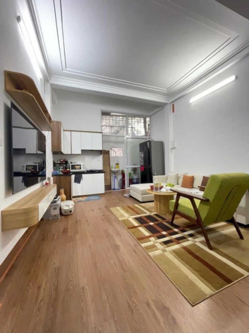 Bán nhà phố Bạch Mai, Hà Nội 42m2*4 tầng, MT 6.5m, giá 5.1 tỷ