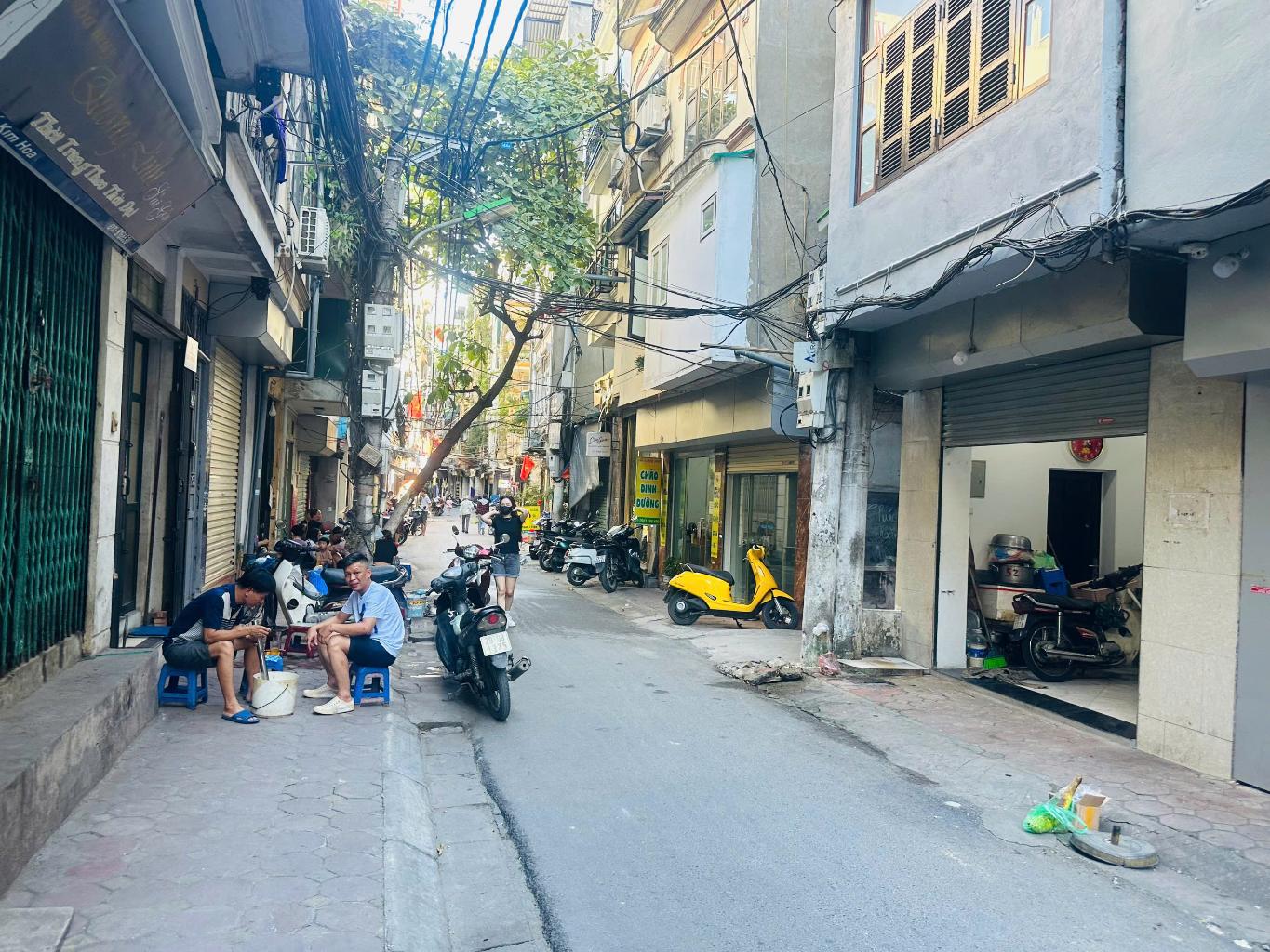 Bán 50M kim hoa tặng nhà 1 bước ra phố đống đa