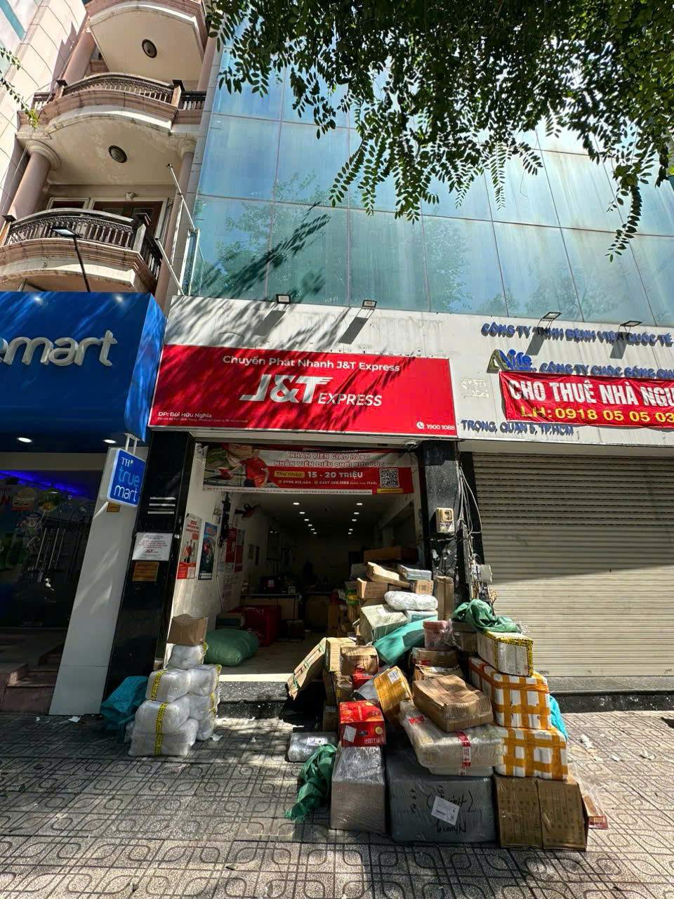 Cần bán nhà mặt tiền đường Trần Bình Trọng, P1, Q5. Diện tích 4x23m, giá chỉ 30 tỷ.