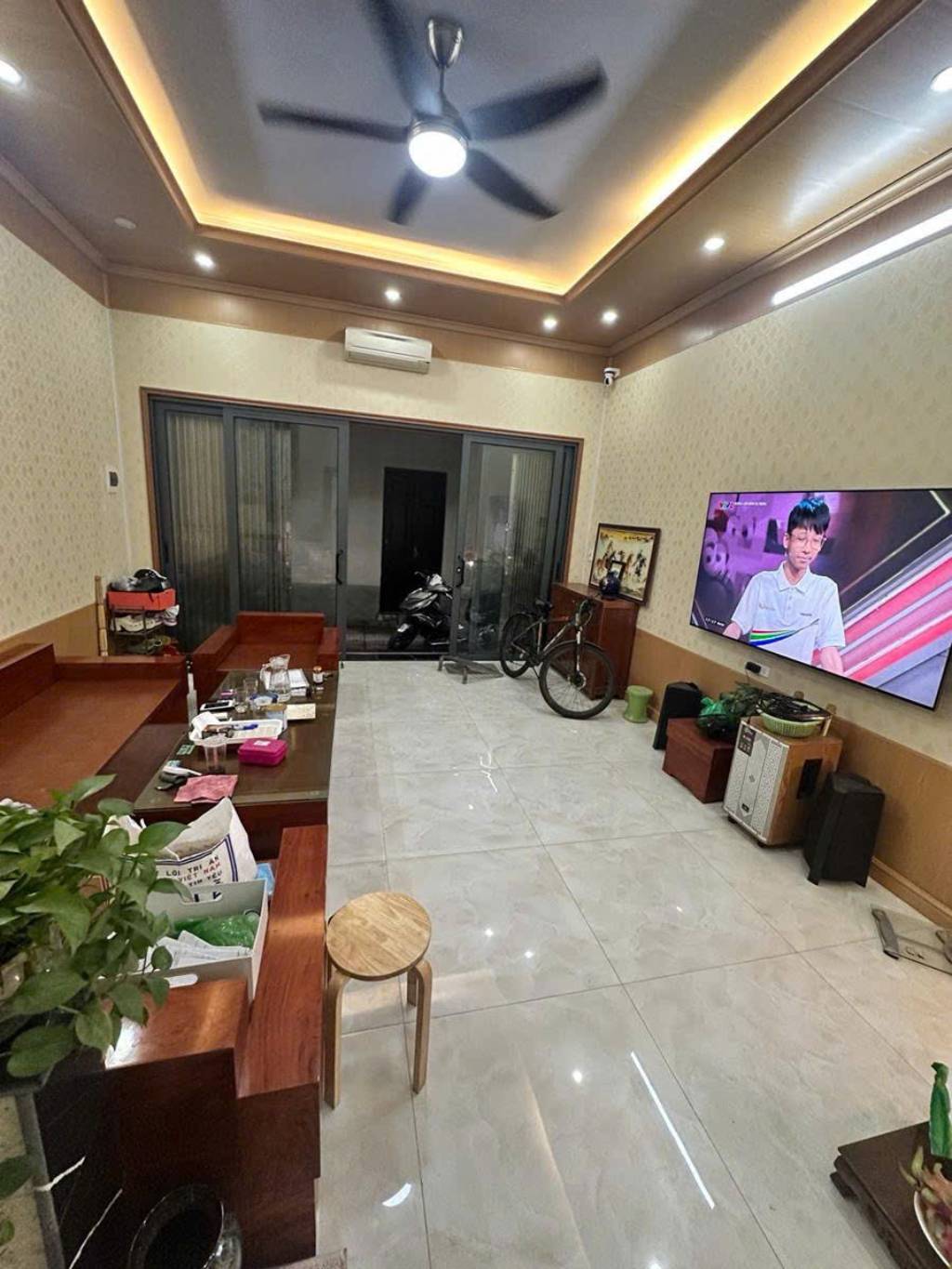 Bán nhà Vĩnh Phúc, Ba Đình, 45m2, 3 tầng, Mt 5m, chỉ 20 tỷ