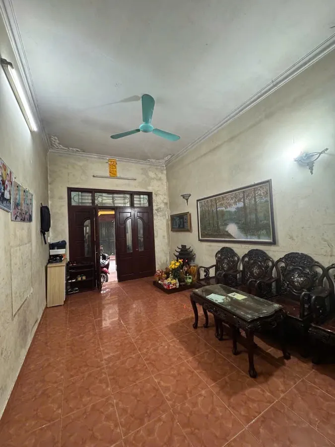 Bán Nhà Đẹp Dân Xây Đường Cầu Giấy. DT 65m2. MT 3,8m. 5 Tầng. Giá 15,4 Tỷ.