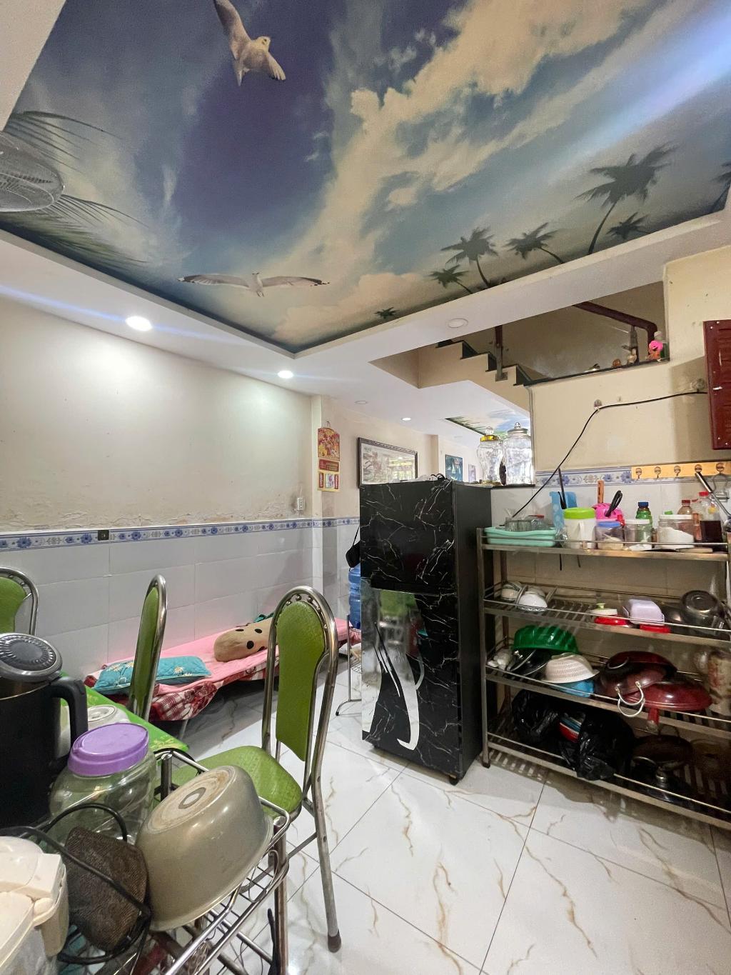 NHÀ ĐẸP Ở NGAY - KHU TÊN LỬA - 2 TẦNG - 48M2 - HẺM XE HƠI TRÁNH THÔNG - ĐANG CHO THUÊ 12TR/tháng - GIÁ CHỈ NHỈNH 3