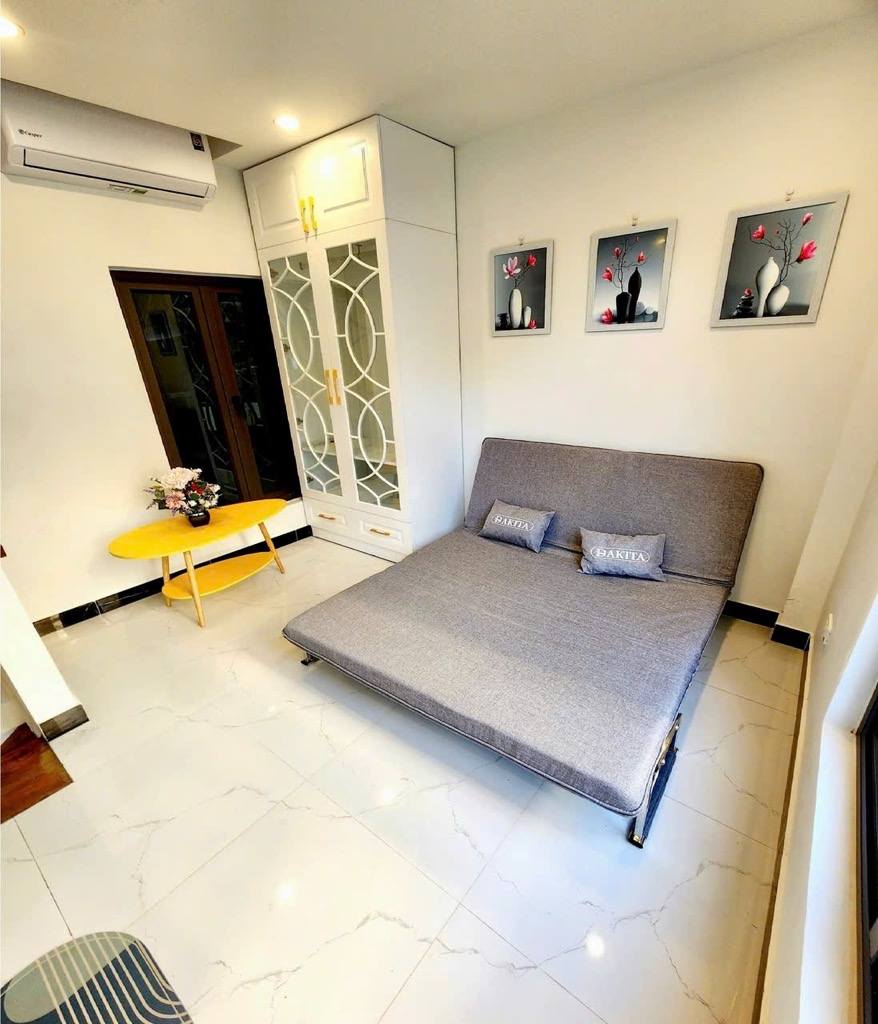 80m2