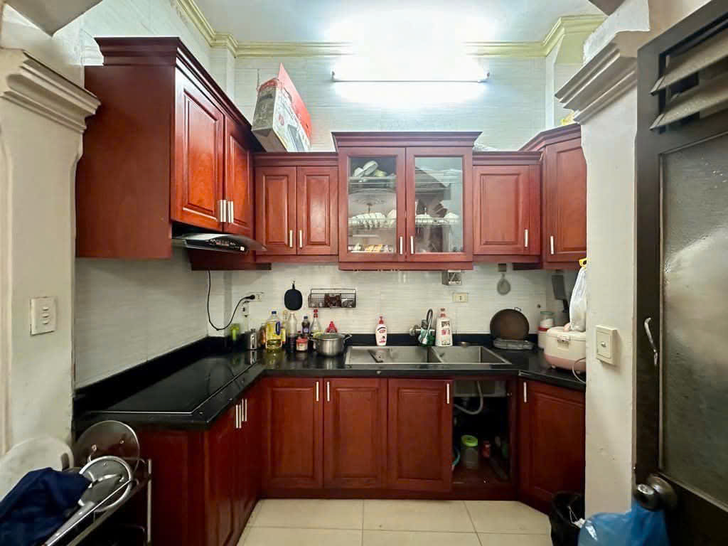 Bán Đất Tặng Nhà 105m², 3 tầng, MT 5.7 m Hoàng Văn Thái, Khương Đình, 24 tỷ Phân Lô Quân Đội OTO Đỗ Của Vào Nha -