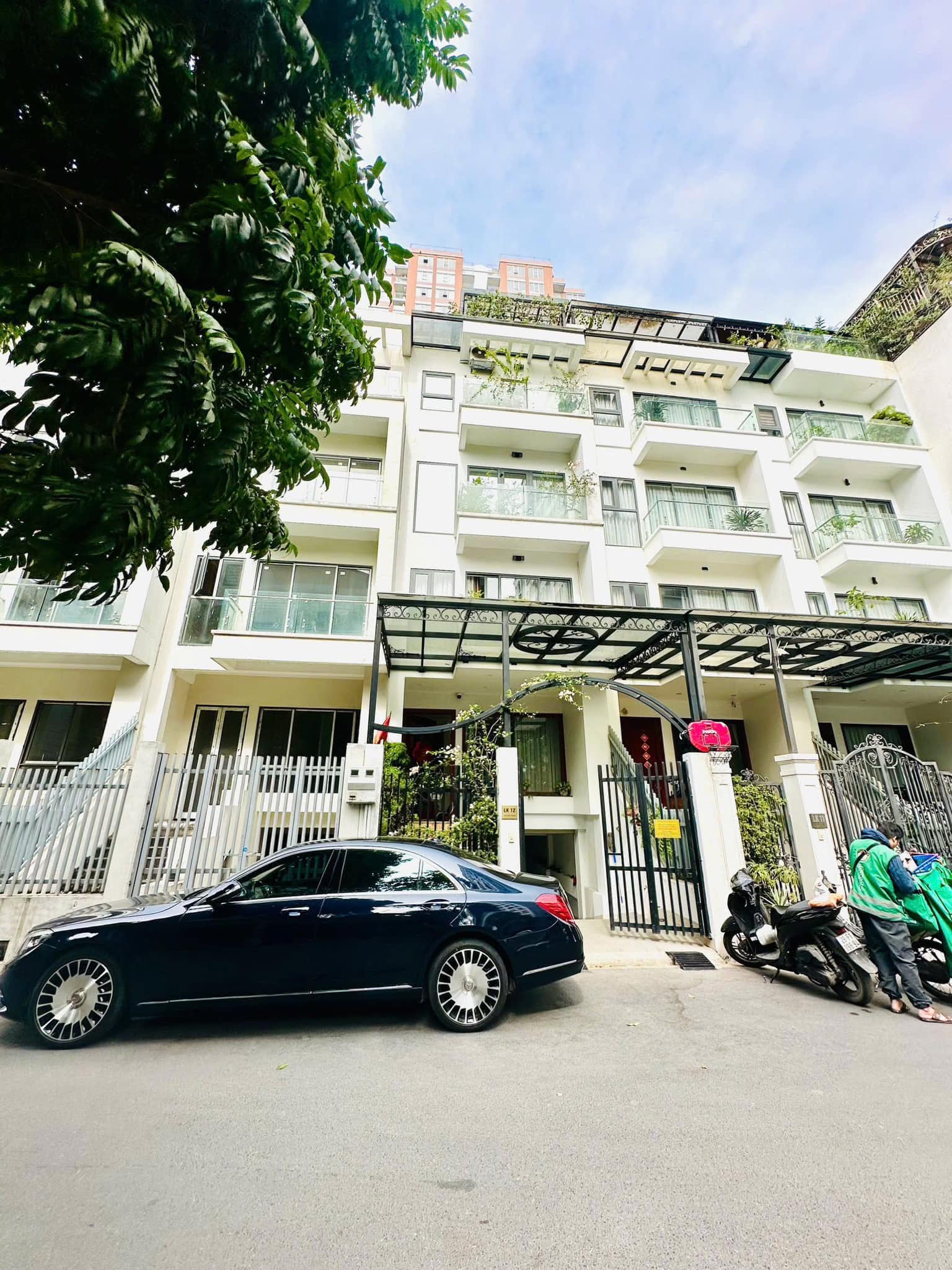 Biệt thự Liền Kề-KĐT 54 Hạ Đình 107m2/ 5T Thang máy, MT 5.1m chỉ 29 Tỷ, mới đẹp