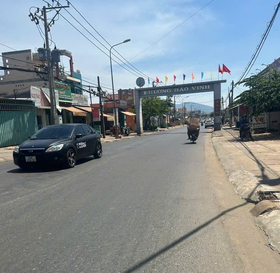 ĐẤT ĐẸP - ĐẦU TƯ SINH LỜI - Vị Trí Tại : Đường Hàm Nghi - Phường Bảo Vinh - Tỉnh Đồng Nai