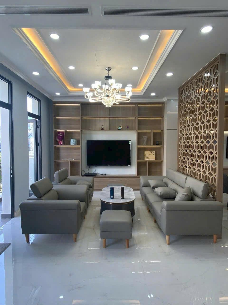 SỞ HỮU NGAY CĂN NHÀ ĐẸP - SIÊU VIP - Vị Trí Đắc Địa Tại Khu Vinhomes Q9