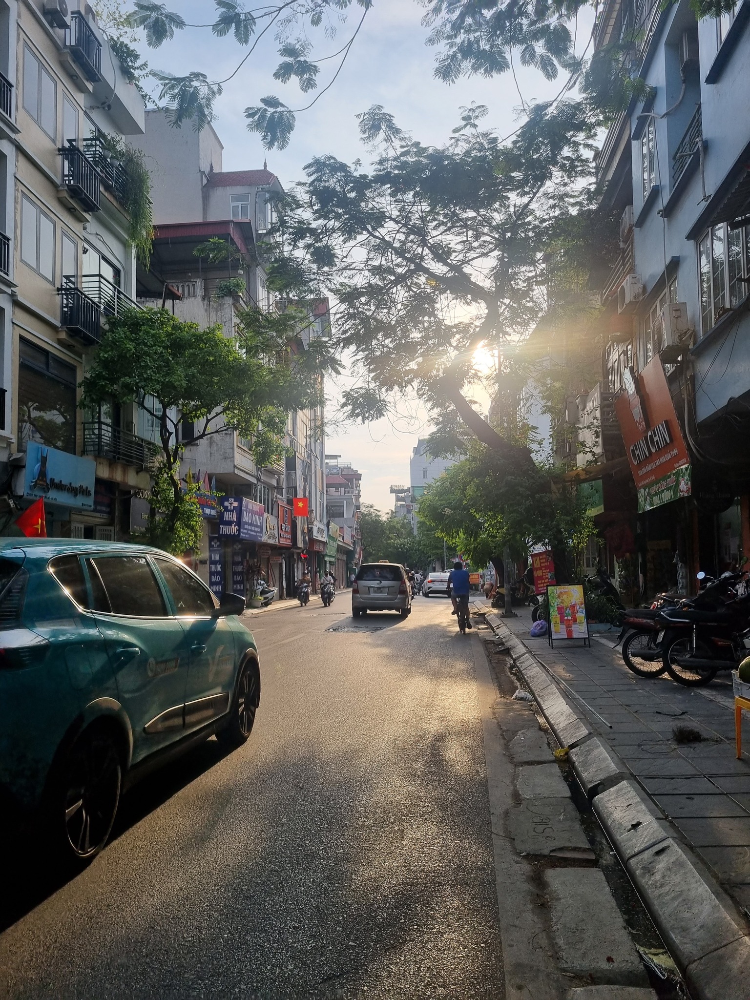 NHỈNH 17TỶ NHÀ 2 MẶT PHỐ QUẬN TÂY HỒ-37M-MẶT TIỀN RỘNG-KINH DOANH SẦM UẤT