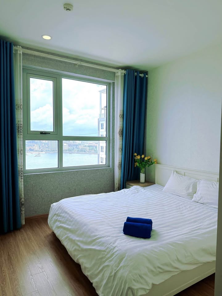 Cần bán Cắt Lỗ căn Studios 35m2 tại chung cư The Sapphire S2, Bao biển Bến Đoan, Tp. Hạ Long.