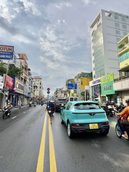 Nhà Đường Phan Đình Phùng Phường 17 Quận Phú Nhuận.