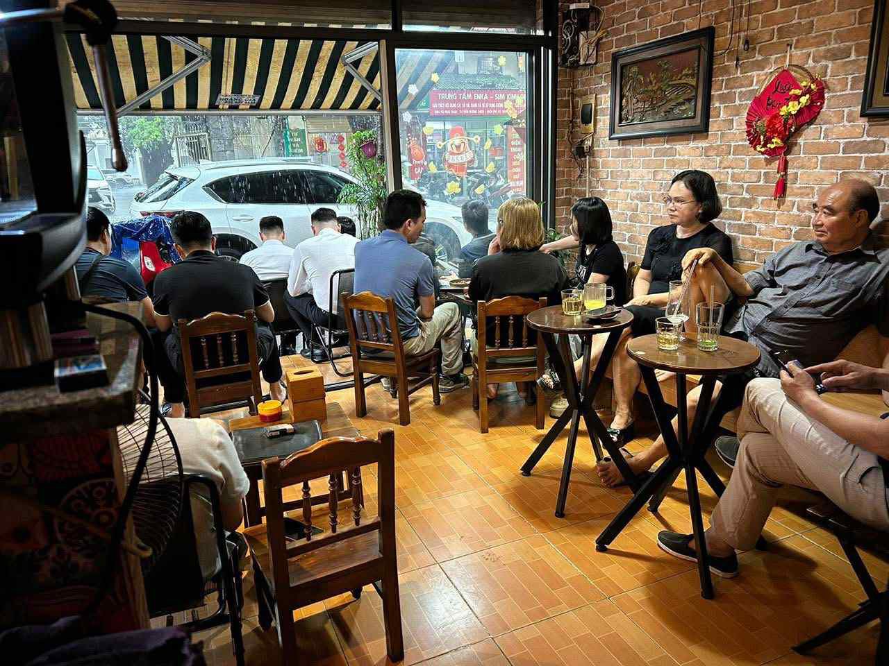 Mình là chủ quán, không phải môi giới CẦN SANG NHƯỢNG QUÁN CAFE