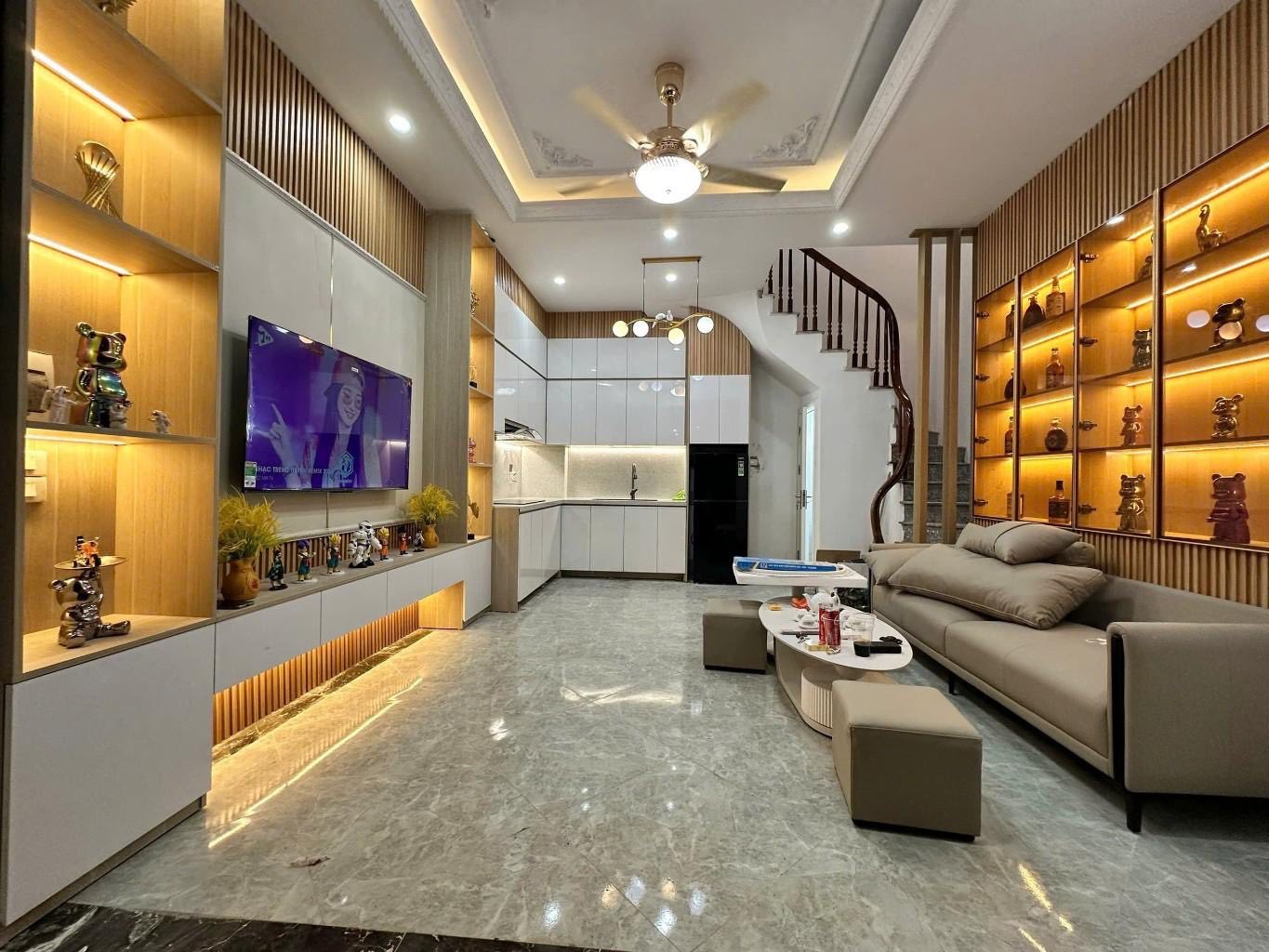 Bán nhà 4 tầng phố Bạch Mai ngõ nông ba gác tận cửa giá hiếm có 30m2 chỉ 5.8 tỷ