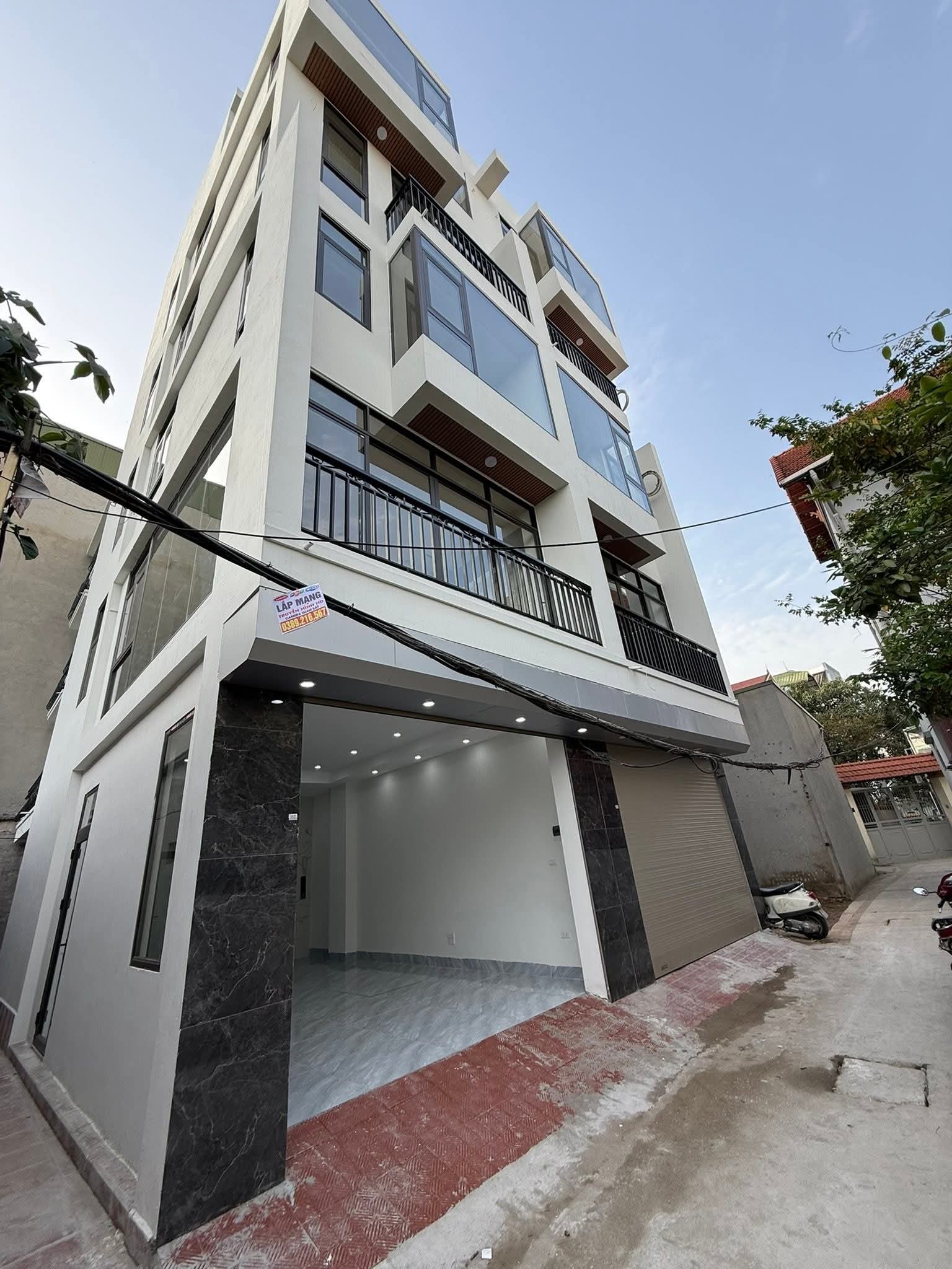 BÁN NHÀ LÔ GÓC – PHỐ ĐÀM QUANG TRUNG – LONG BIÊN - 6 TẦNG THANG MÁY - 12 TỶ