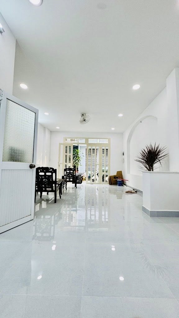 KHÔNG CĂN 2 - GÒ DẦU HẺM 6M THÔNG - SÁT MT - NHÀ MỚI 2 TẦNG - N 4.5 NHỈNH 5
