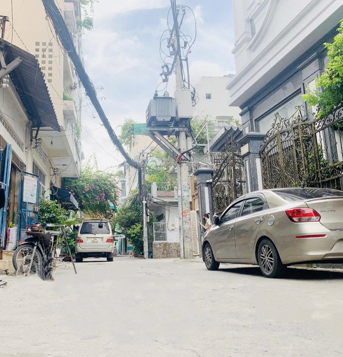 Bán nhà CMT8 – Trung tâm Quận 10 – 67M2 – 2 TẦNG BTCT 7PN 3WC – Giá 8.9Tỷ