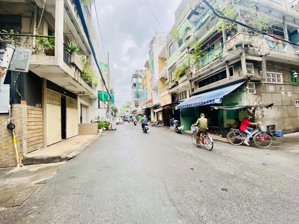 Nhà HXH Đường Nguyễn Thiện Thuật Phường 02 Quận 3.