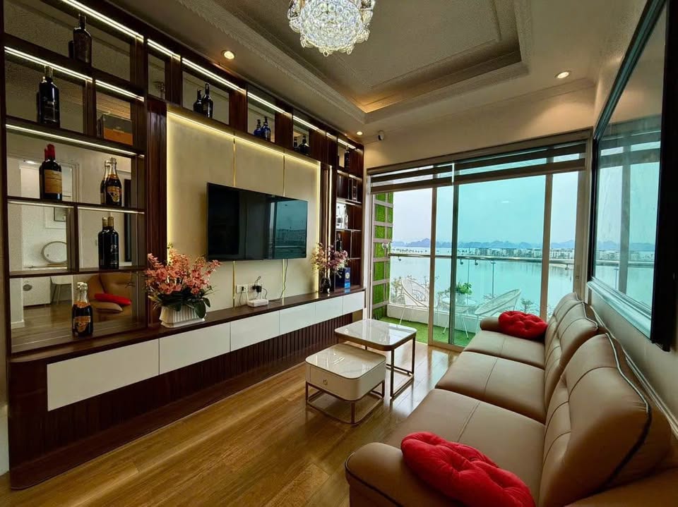 cần bán căn hộ 2Pn 68m2 View Biển trung tâm Bãi Cháy, Hạ Long.