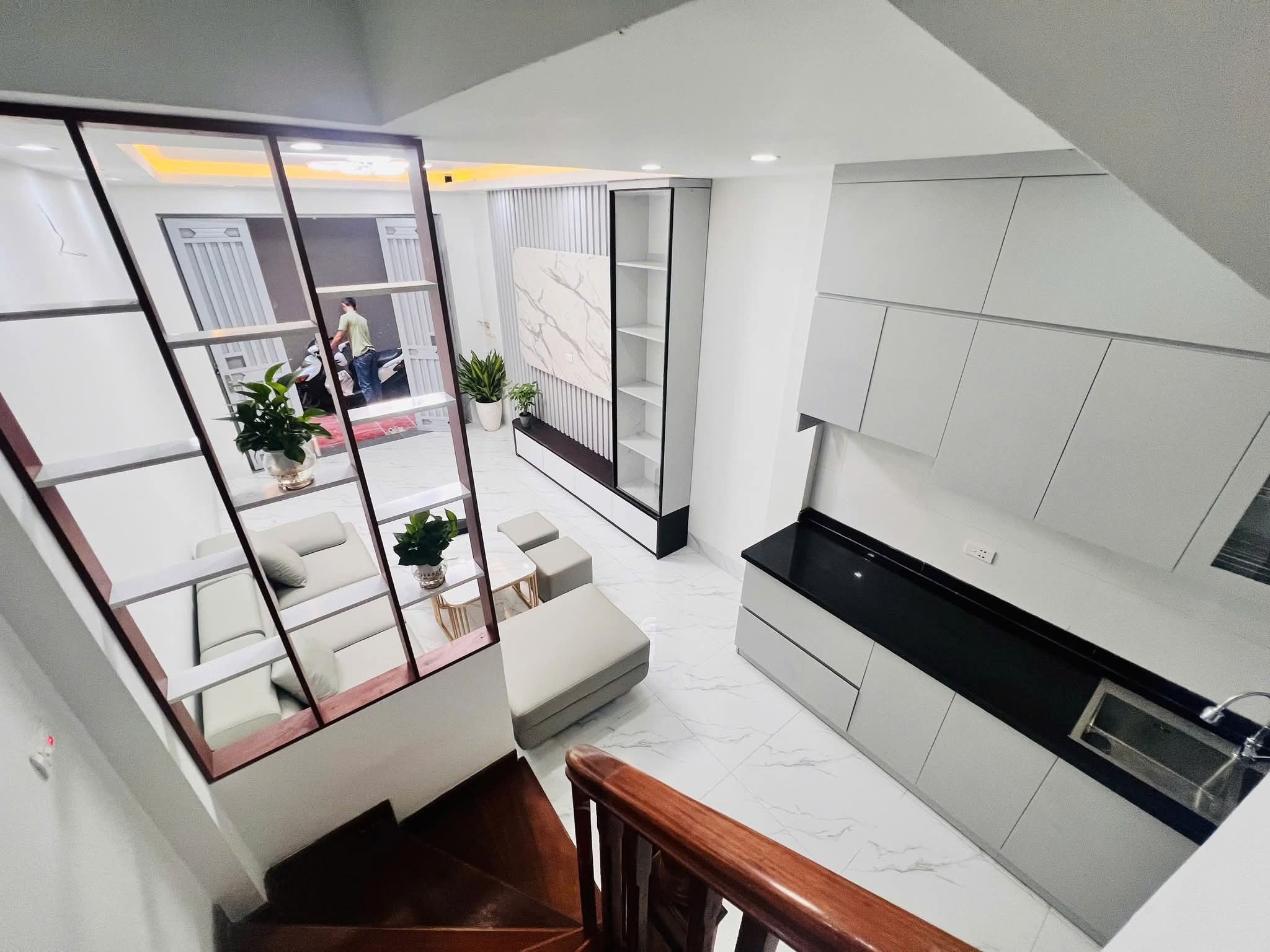 NHÀ ĐẸP TRẦN QUỐC VƯỢNG GẦN Ô TÔ BA GÁC TẬN CỬA NỘI THẤT XỊN