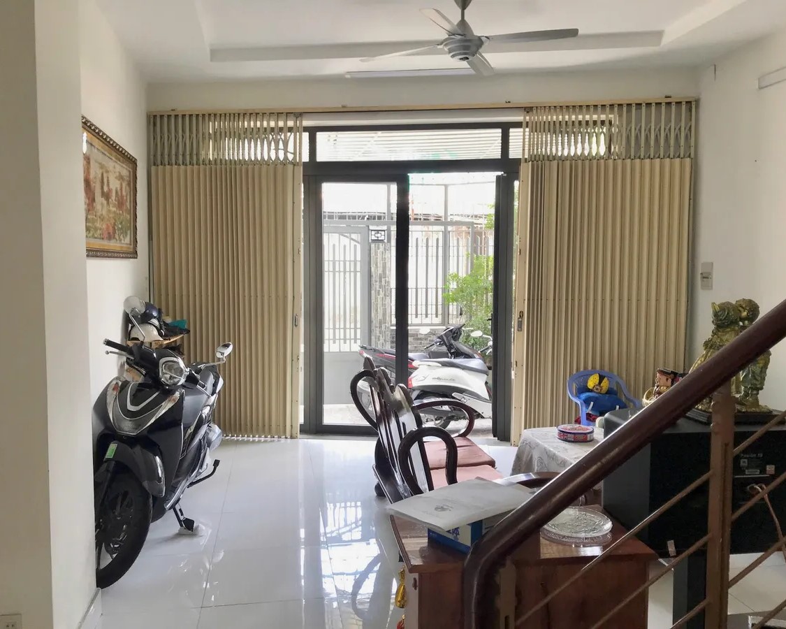 NHÀ ĐẸP GÒ CẨM ĐỆM, TÂN BÌNH: Hẻm Xe Hơi 5M, 4 Tấm, Xây chắc chắn Giá 9.7 Tỷ!