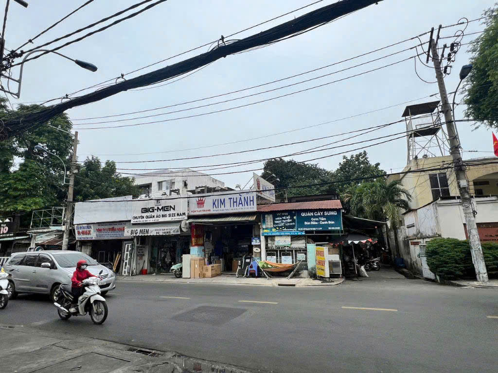 Bán Nhà Mặt Tiền Đường Nguyễn Văn Nghi, P7, Q.Gò Vấp, 20x50m, 125 Tỷ