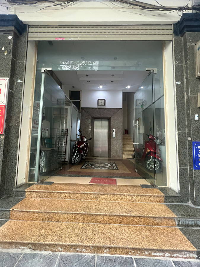 Bán Nhà Nguyễn Tuân. Thanh Xuân. Thang Máy. Lô Góc. Ô Tô. Vỉa Hè. DT 100m2. Giá 46,6 Tỷ.