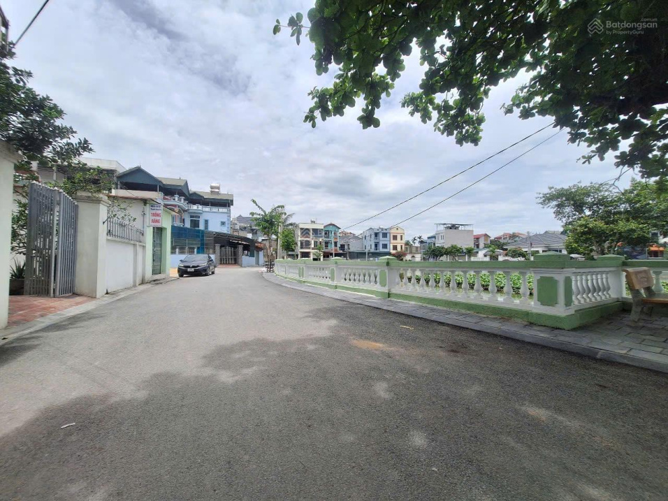 Siêu hiếm vỉew hồ ô tô tránh - 67.6m2 - đất Việt Hùng Đông Anh - 8xtr/m2