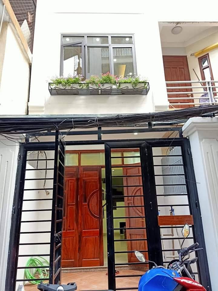 Bán nhà gần hồ Tây, ô tô, gần phố, chỉ 18 tỷ