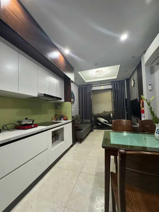 PHÂN LÔ Ô TÔ TRÁNH ĐỖ TRƯỚC CỬA - NHÀ MỚI XÂY ĐẸP - 2 THOÁNG - TẶNG FULL NỘI THẤT ĐẸP KHÁCH CHỈ CẦN XÁCH VALI VÀO Ở