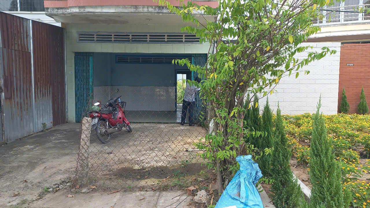 SỞ HỮU NGAY NHÀ ĐẸP - GIÁ TỐT - Vị Trí Đắc Địa Tại Bến phà Vàm Cống, xã Bình Thành, H. Lấp Vò, Đồng Tháp
