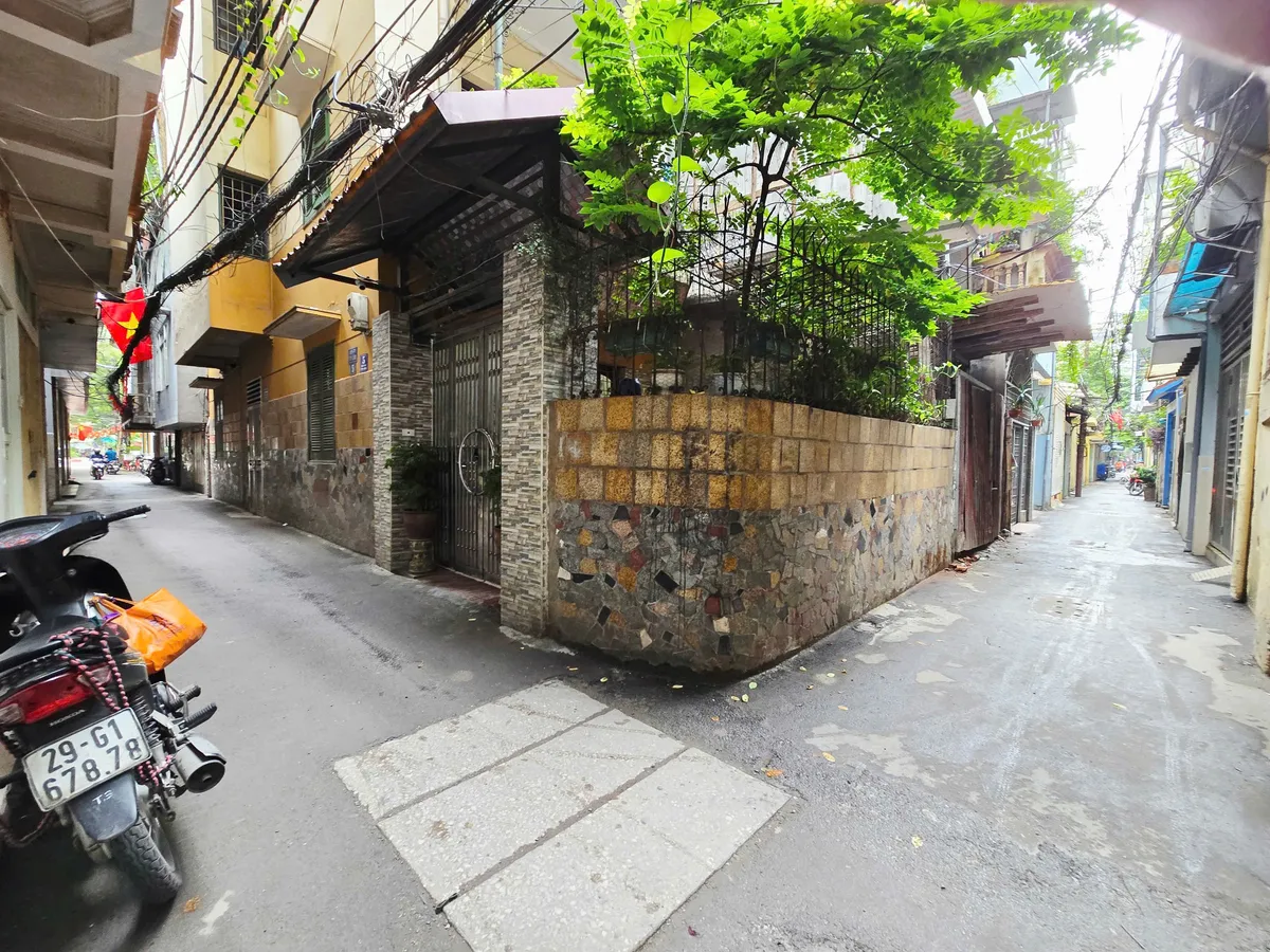 52m2