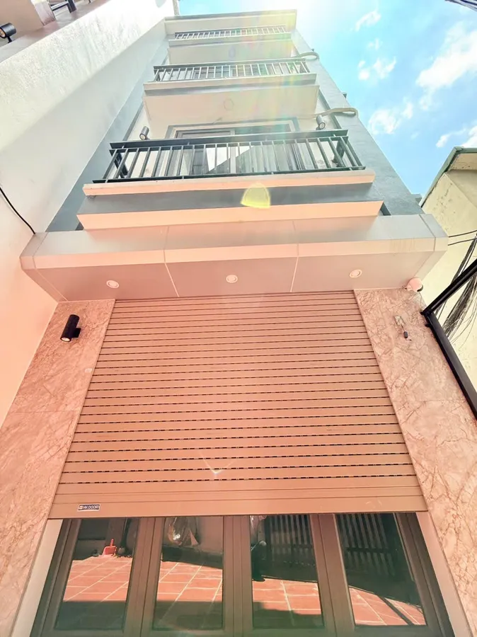 Bán nhà mặt ngõ Minh Khai 34 m, 5 tầng mặt tiền 3.5, giá 6.15 tỷ Hai Bà Trưng Hà Nội