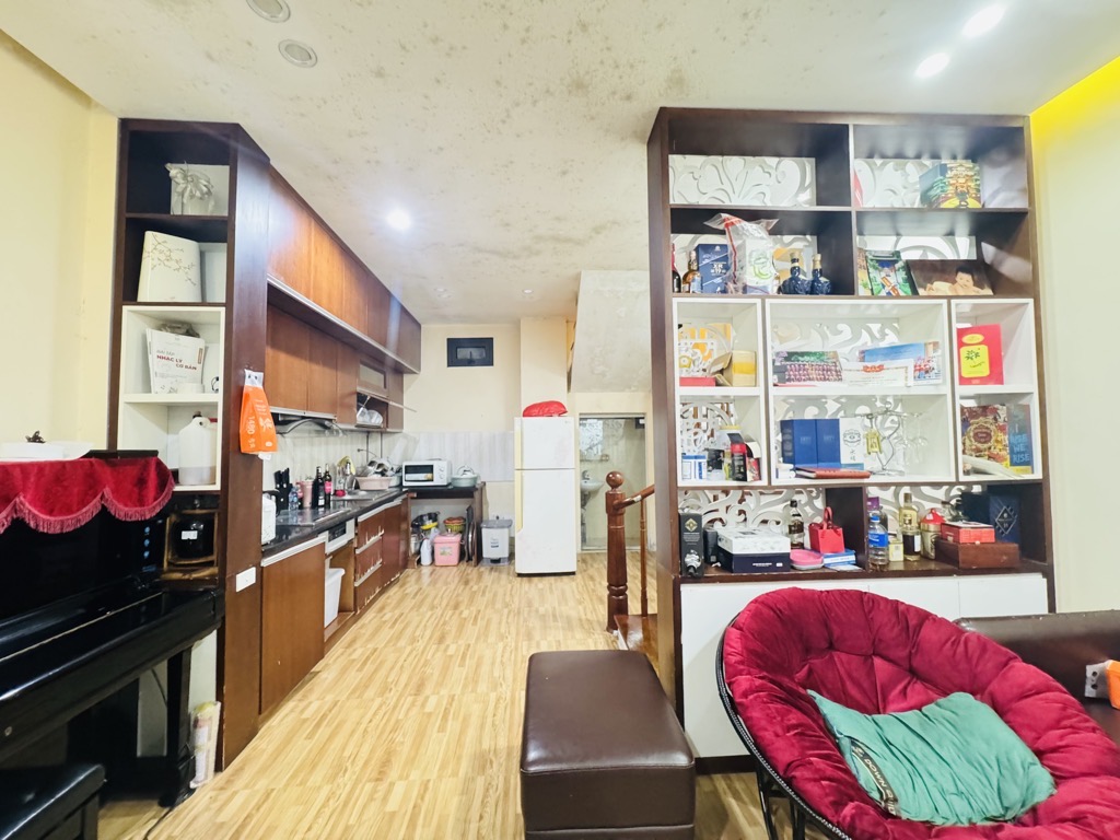 Bán nhà Đội Cấn, Ba Đình, ngõ nông, 42m2, 4 tầng, Mt 4.5m, chỉ 9.1 tỷ