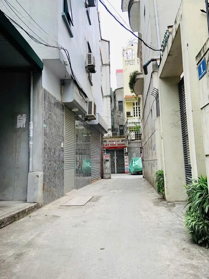 SIÊU PHẨM NHÀ ĐẸP YÊN HÒA-TRUNG TÂM CẦU GIẤY-NGÕ THÔNG KINH DOANH-NHÀ ĐẸP Ở NGAY-NỘI THẤT ĐẦY ĐỦ