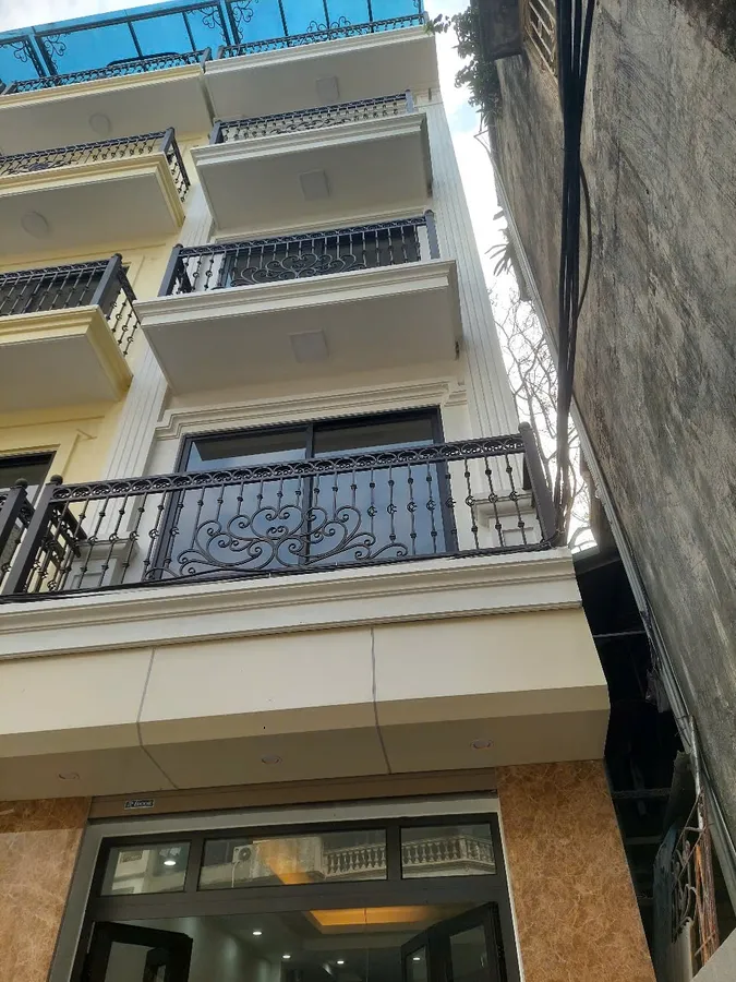 Bán Nhà Hoàng Mai 34m2, 5 tầng. mặt tiền 3.5m. giá 6.9 tỷ Hoàng Mai Hà Nội